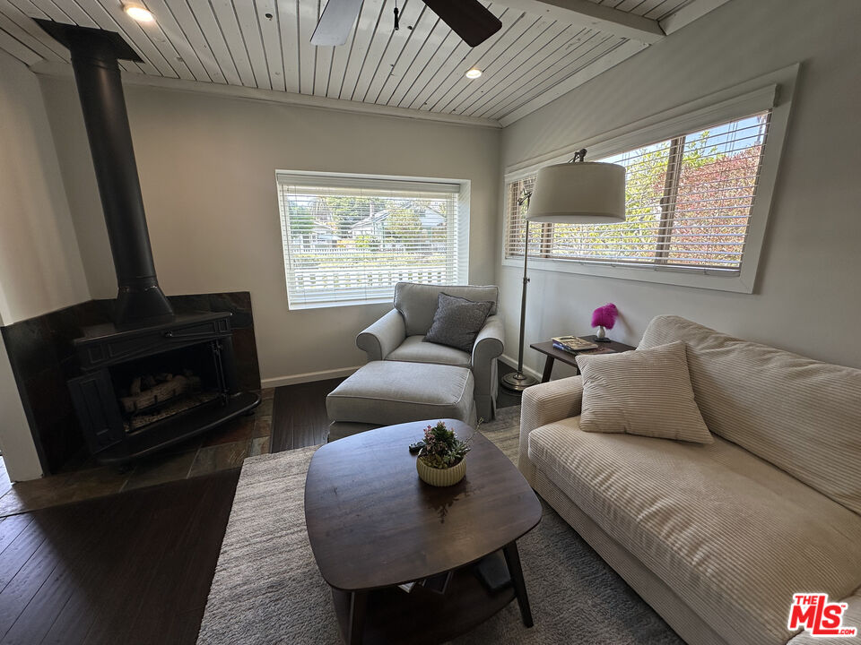 440 Howland Canal Unit: 1