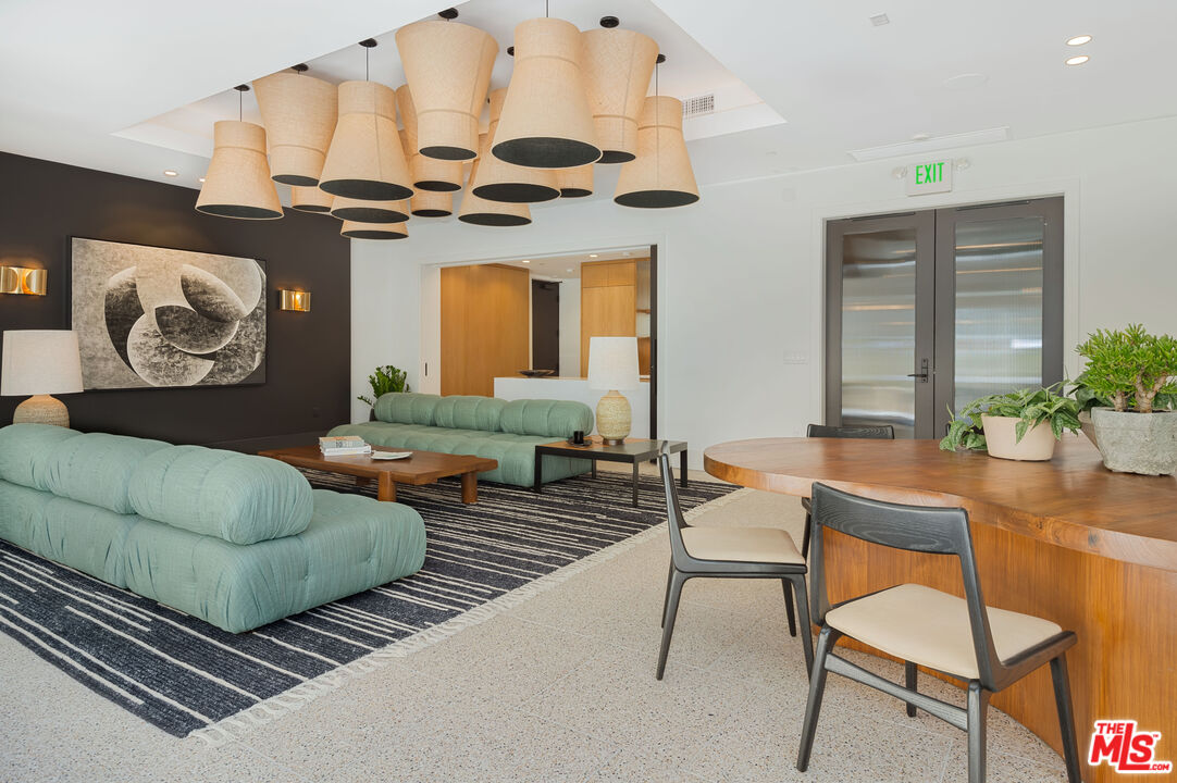 10777 Wilshire Blvd Unit: 703