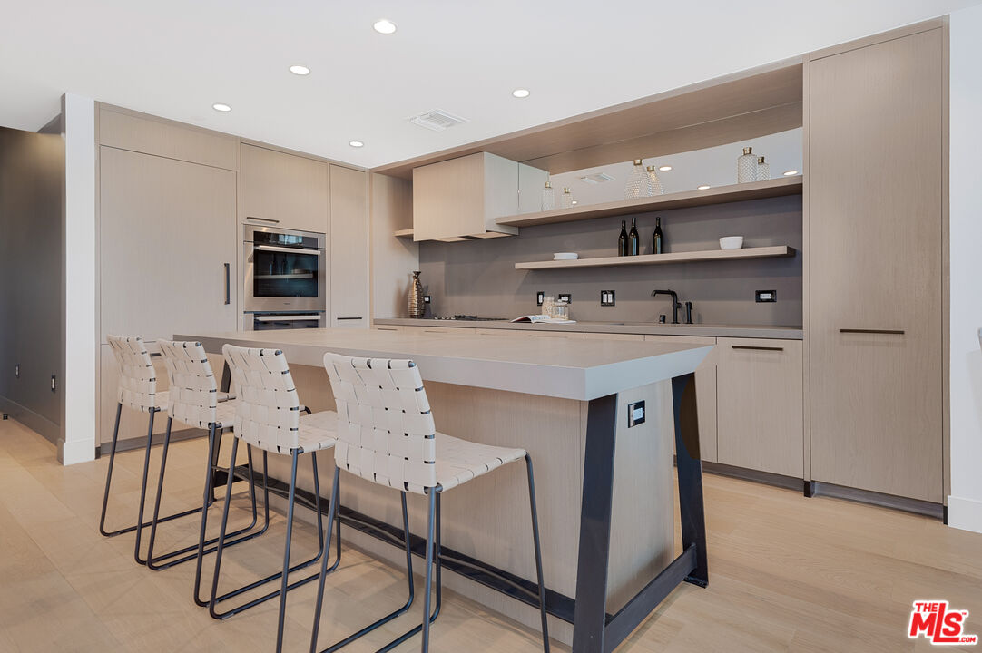 10777 Wilshire Blvd Unit: 703