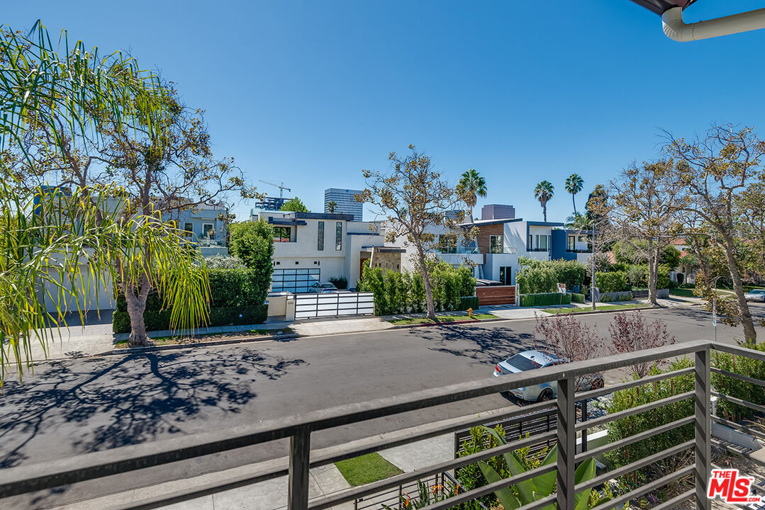 6235 Drexel Ave