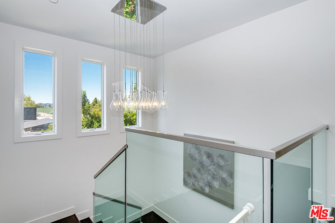 6235 Drexel Ave