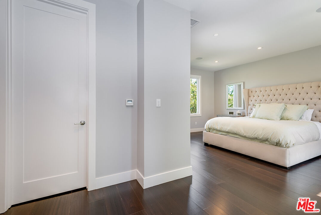 6235 Drexel Ave