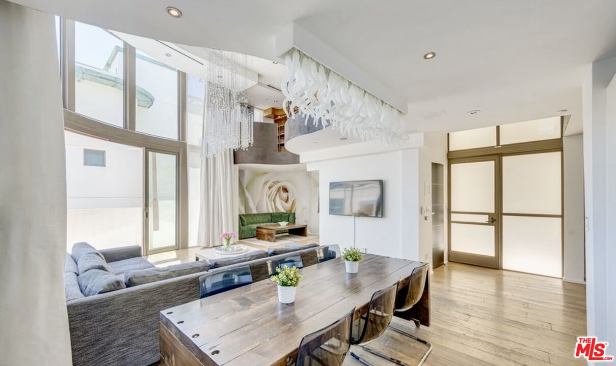11 Marine Terrace Unit: 5