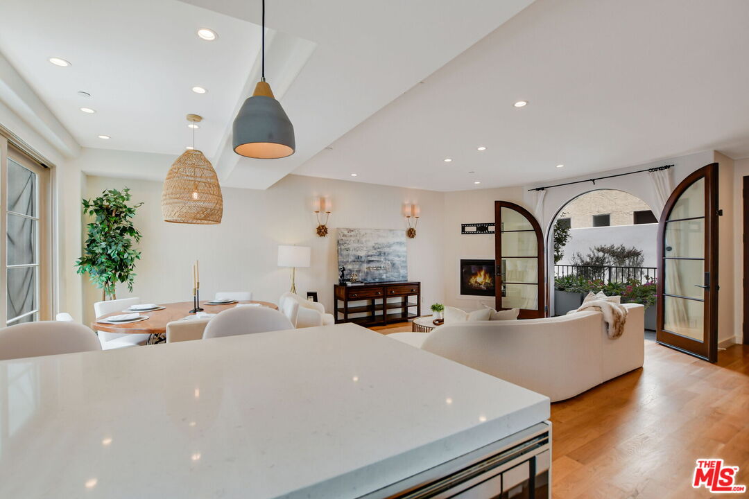 1253 17th St Unit: 103