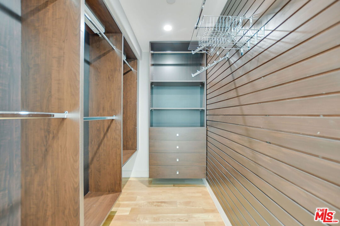 1253 17th St Unit: 103