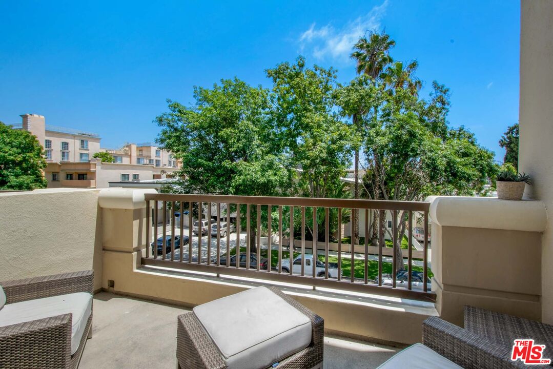 11847 Gorham Ave Unit: 202