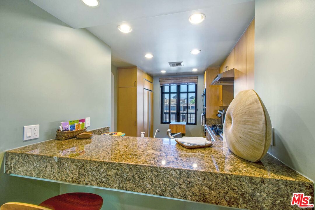 11847 Gorham Ave Unit: 202