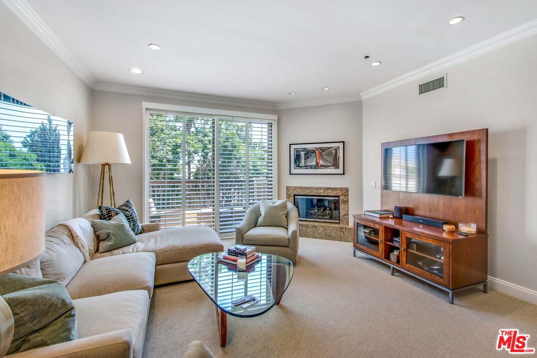 11847 Gorham Ave Unit: 202