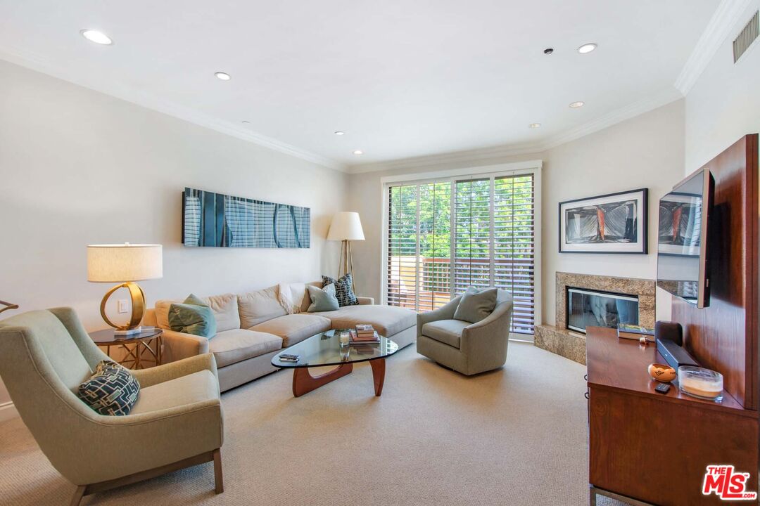 11847 Gorham Ave Unit: 202