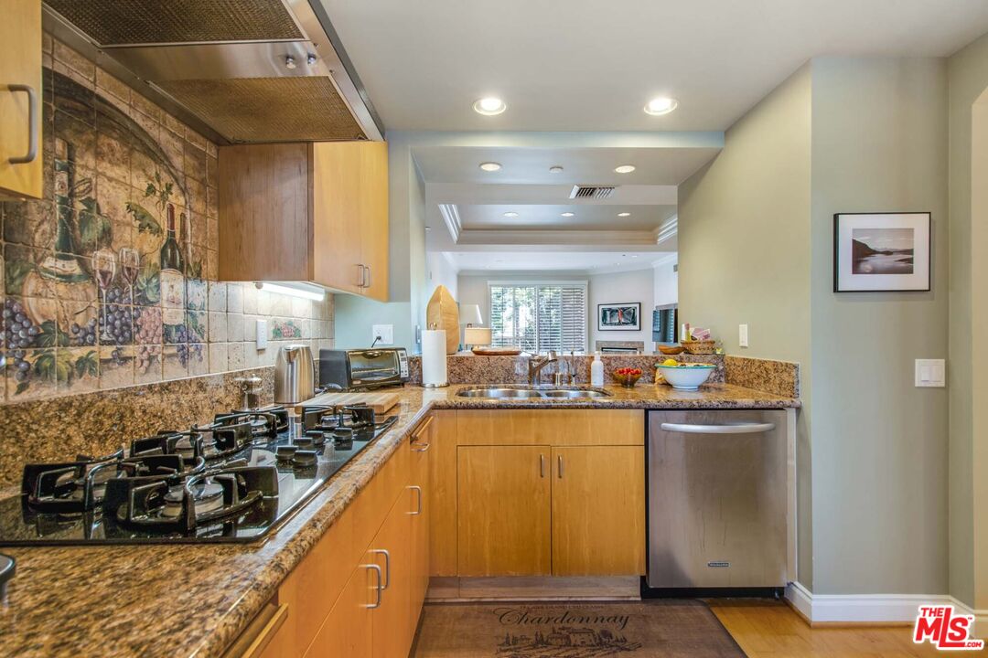 11847 Gorham Ave Unit: 202