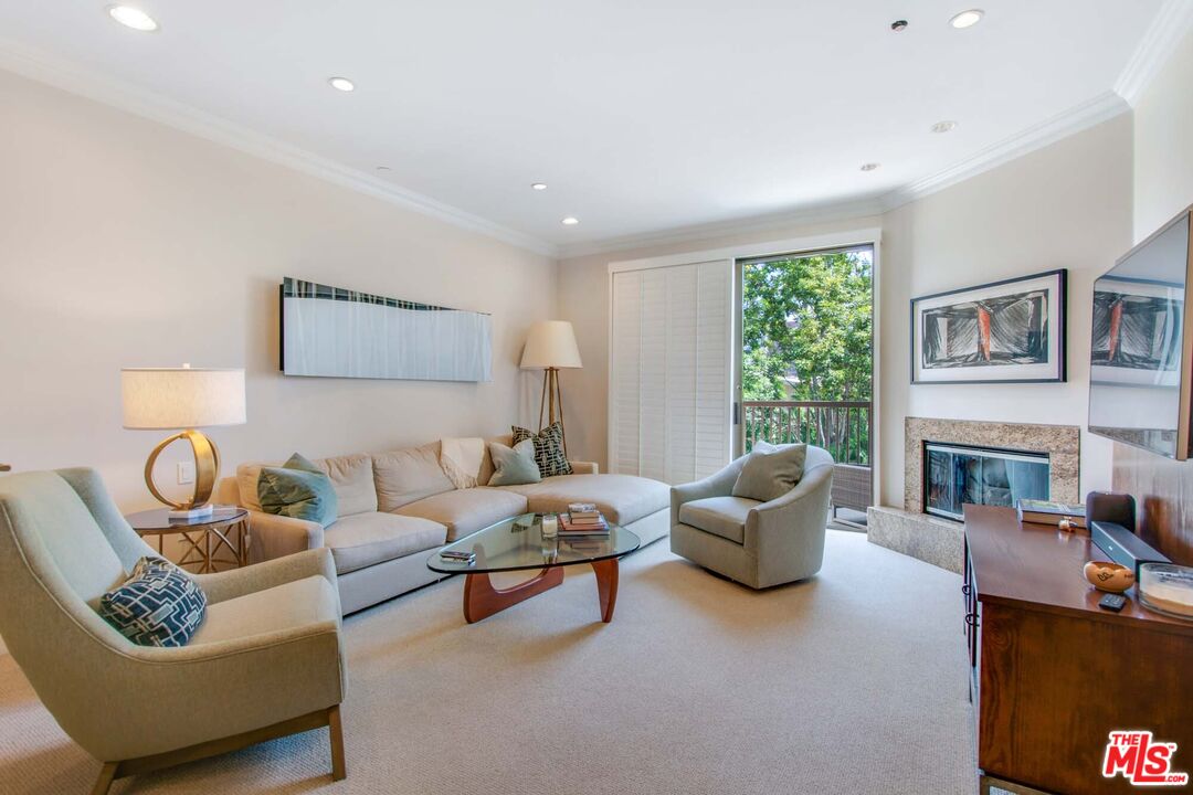 11847 Gorham Ave Unit: 202