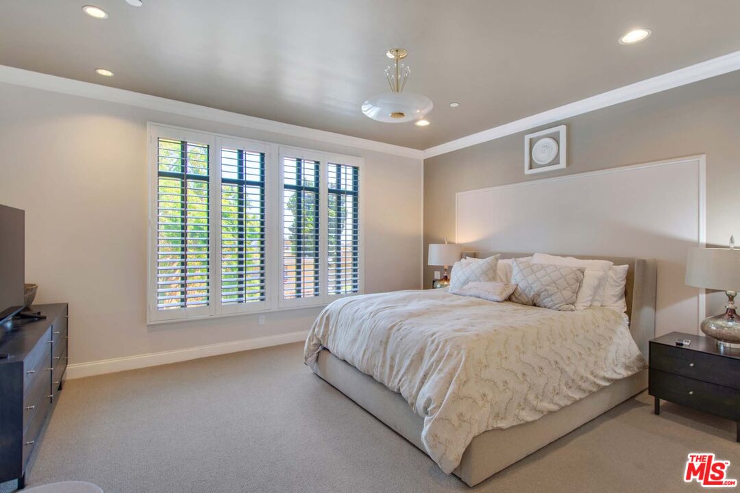 11847 Gorham Ave Unit: 202