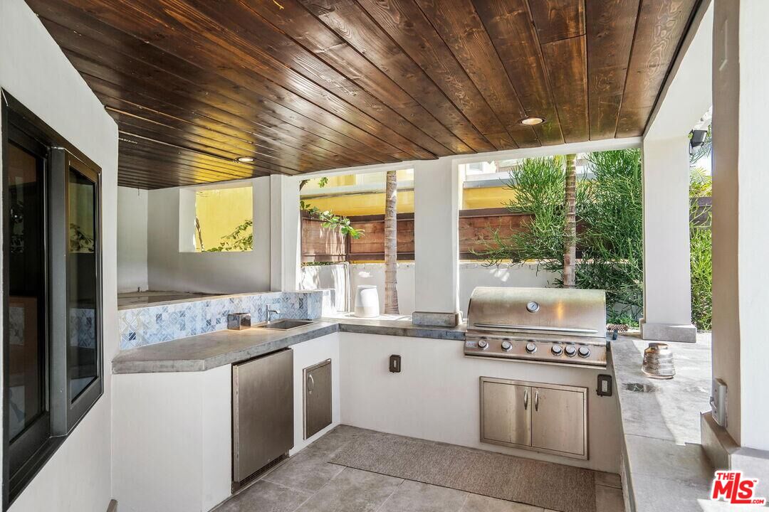 4811 Roma Ct
