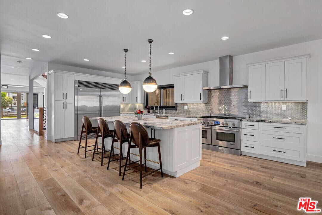 4811 Roma Ct