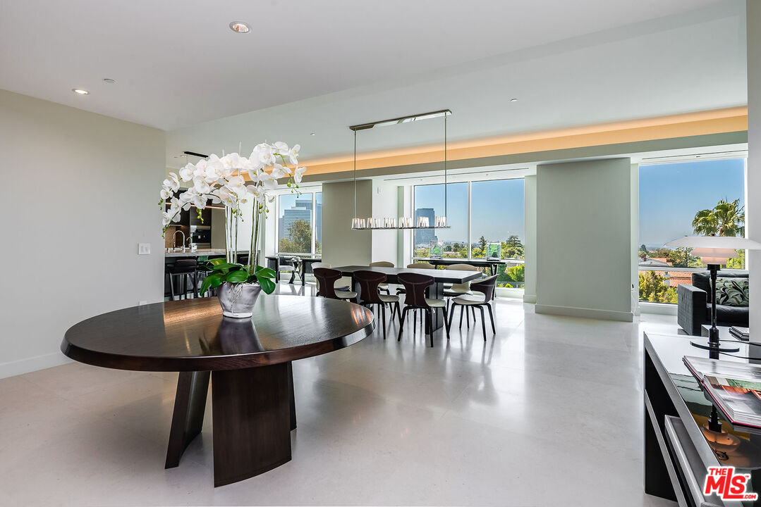 1200 Club View Dr Unit: 6S