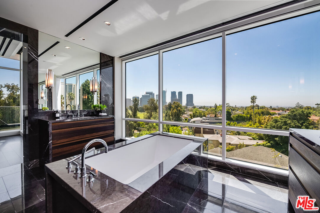 1200 Club View Dr Unit: 6S