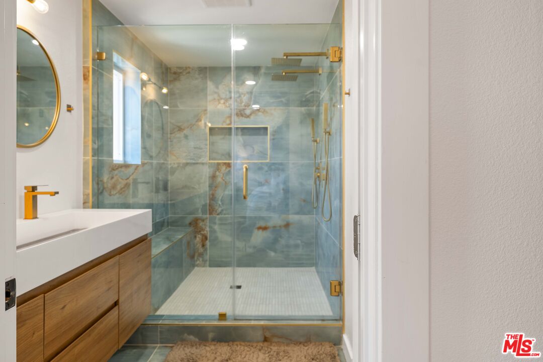 7016 Little Harbor Dr