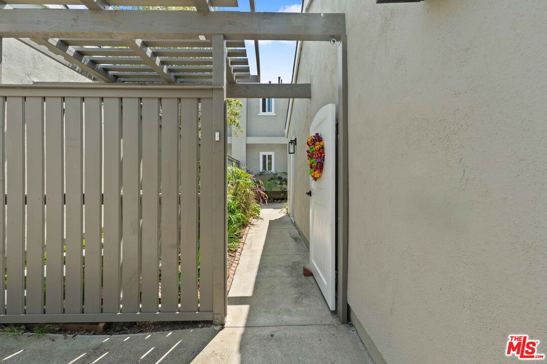 7016 Little Harbor Dr