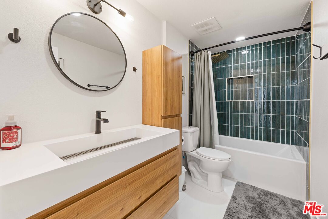 7016 Little Harbor Dr