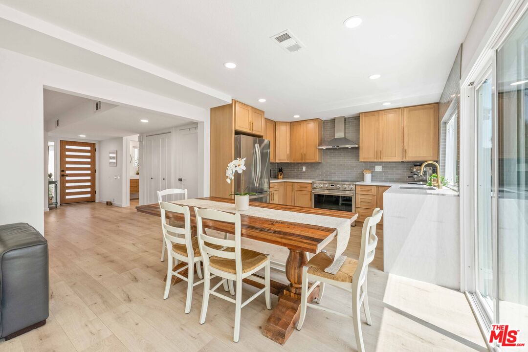 7016 Little Harbor Dr