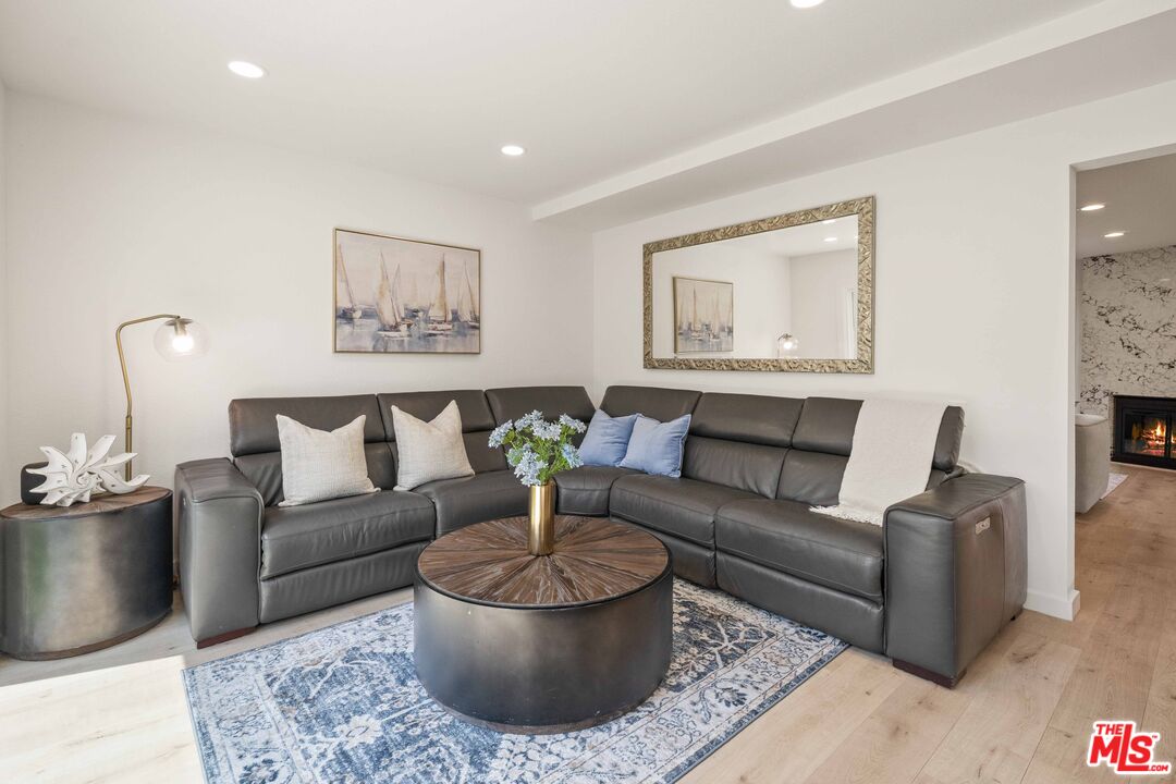 7016 Little Harbor Dr