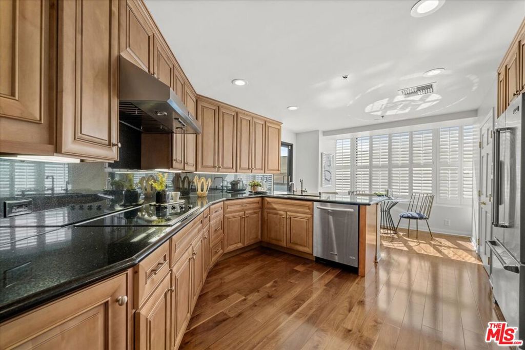 10724 Wilshire Boulevard 311