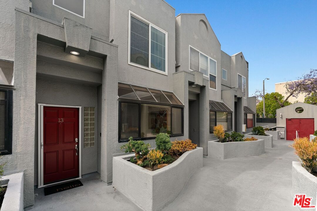 1436 20th St Unit: 13