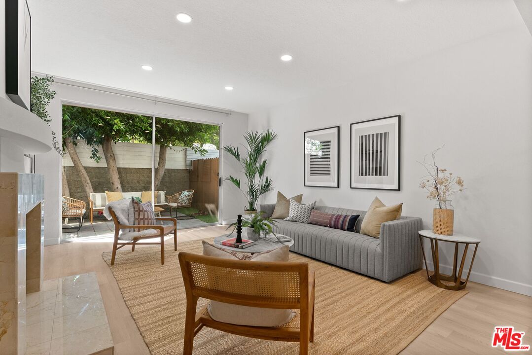 1436 20th St Unit: 13