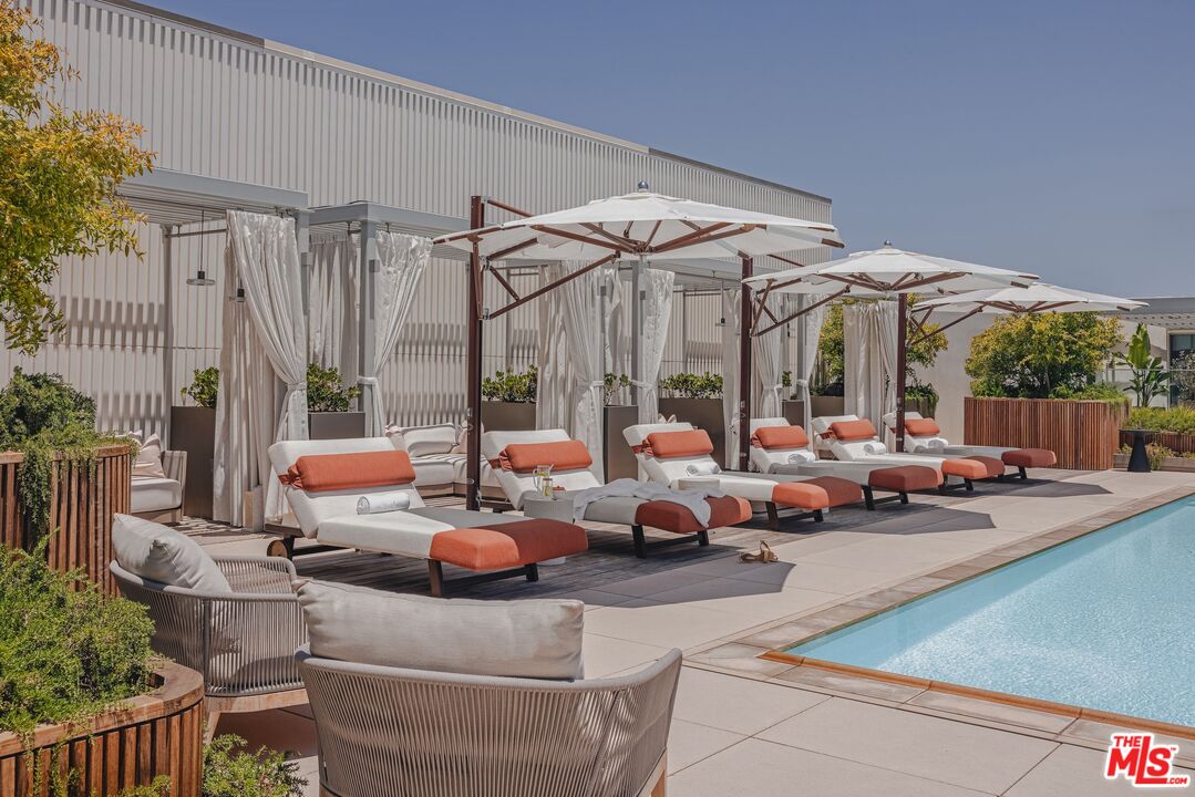 9200 Wilshire Blvd Unit: 206W