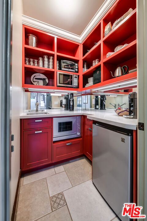 1925 Curson Pl
