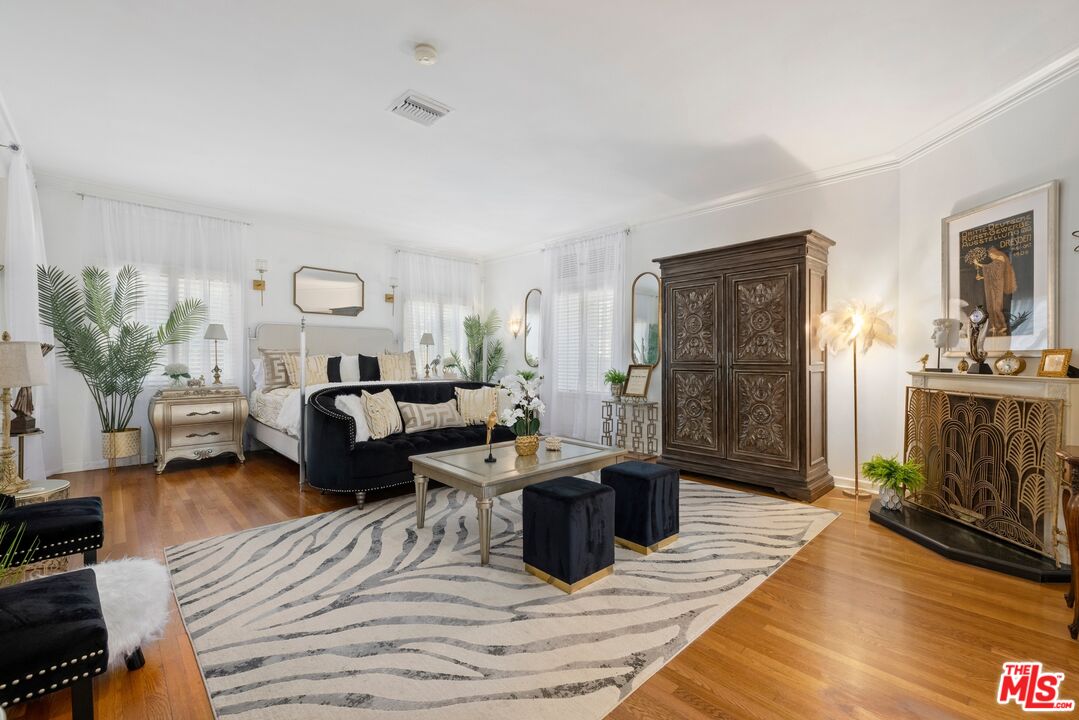 820 N Verano Dr