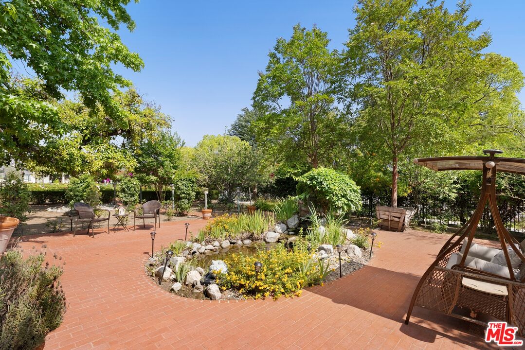 820 N Verano Dr