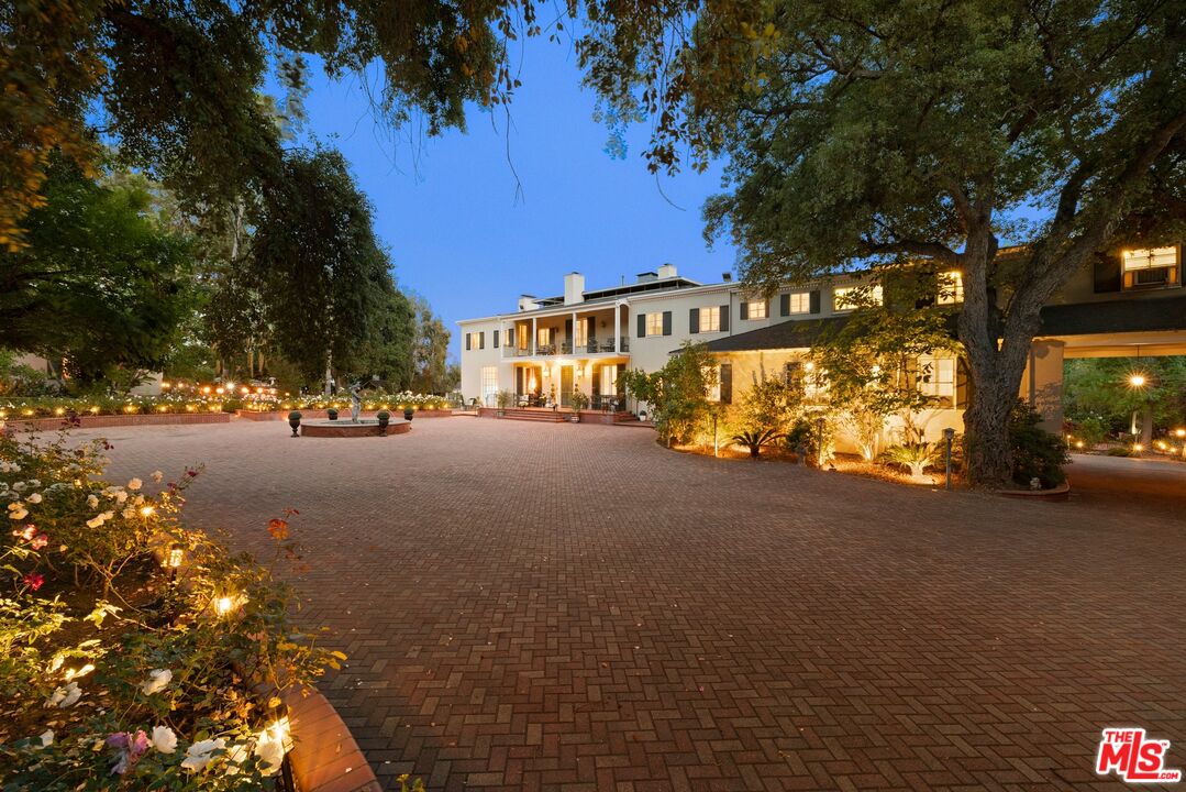 820 N Verano Dr