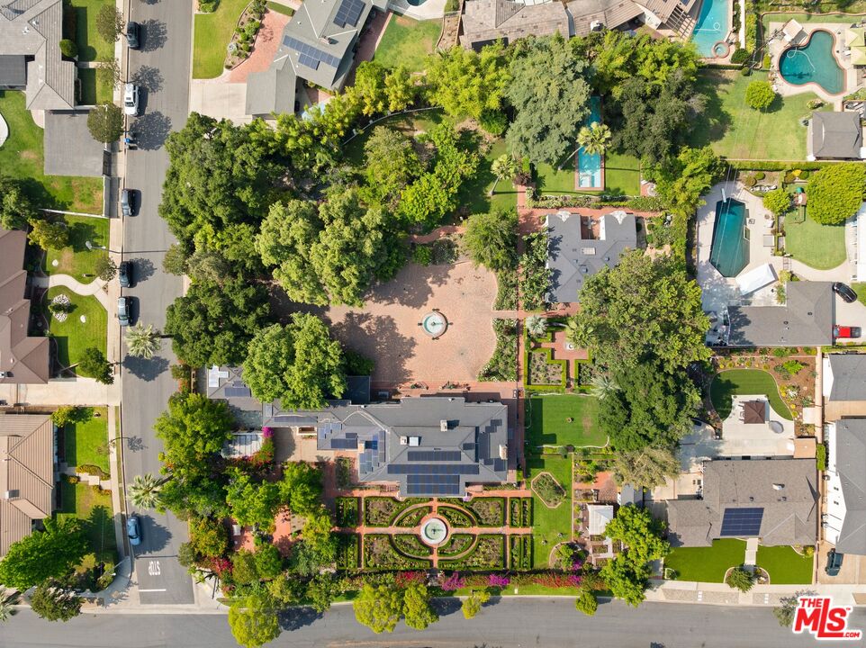 820 N Verano Dr