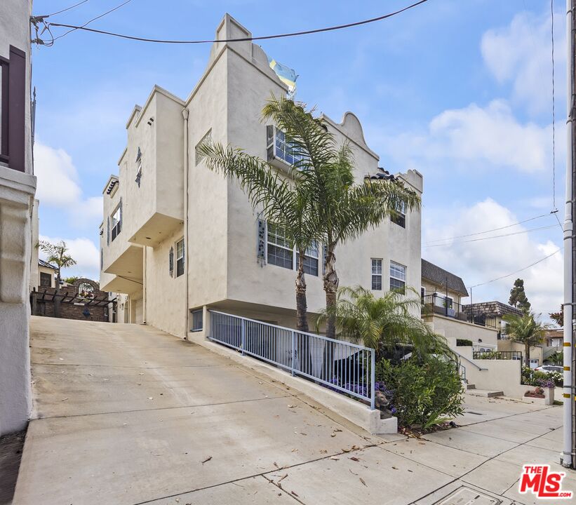 223 Loma Vista St Unit: C