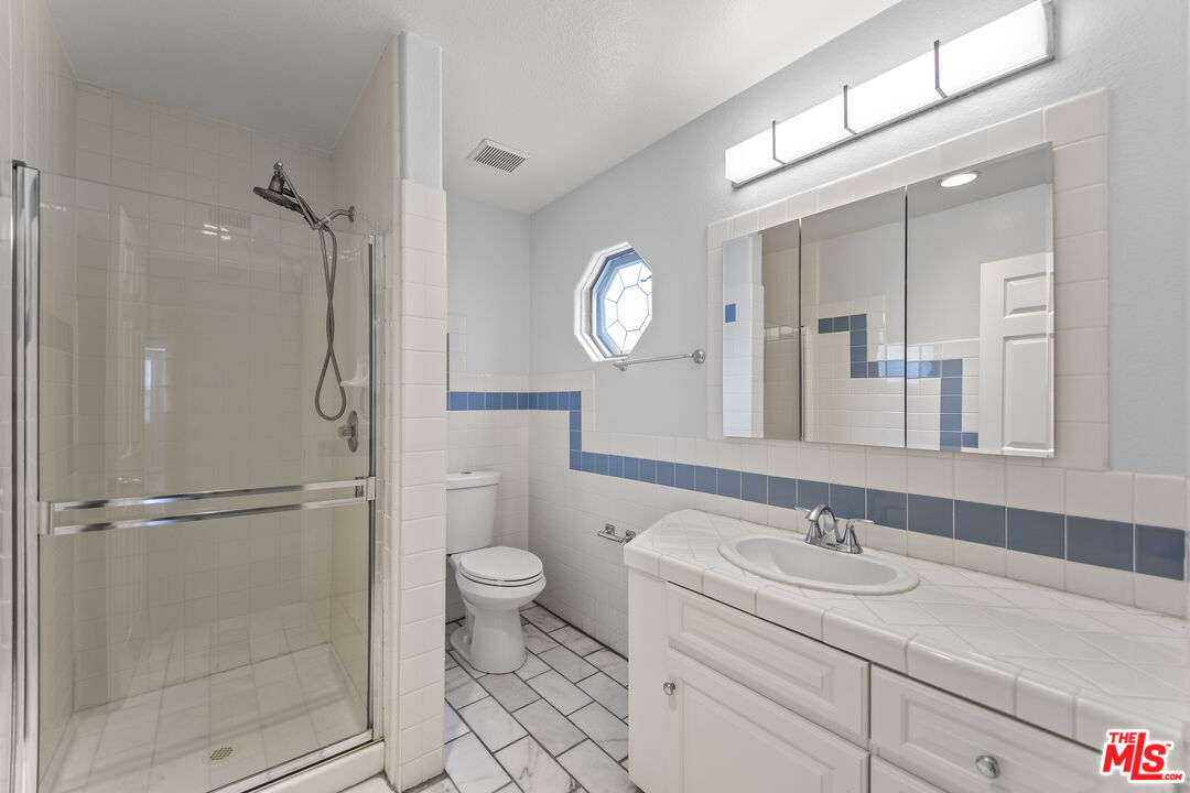 223 Loma Vista St Unit: C