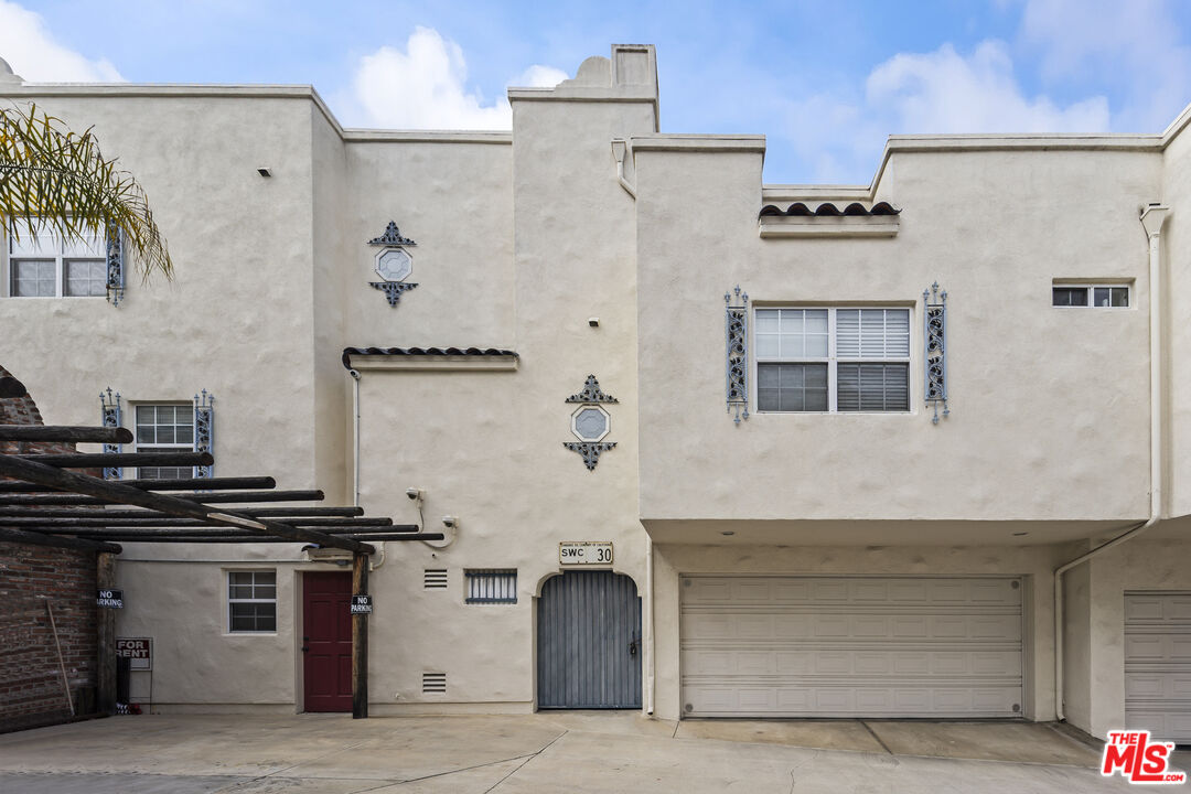 223 Loma Vista St Unit: C