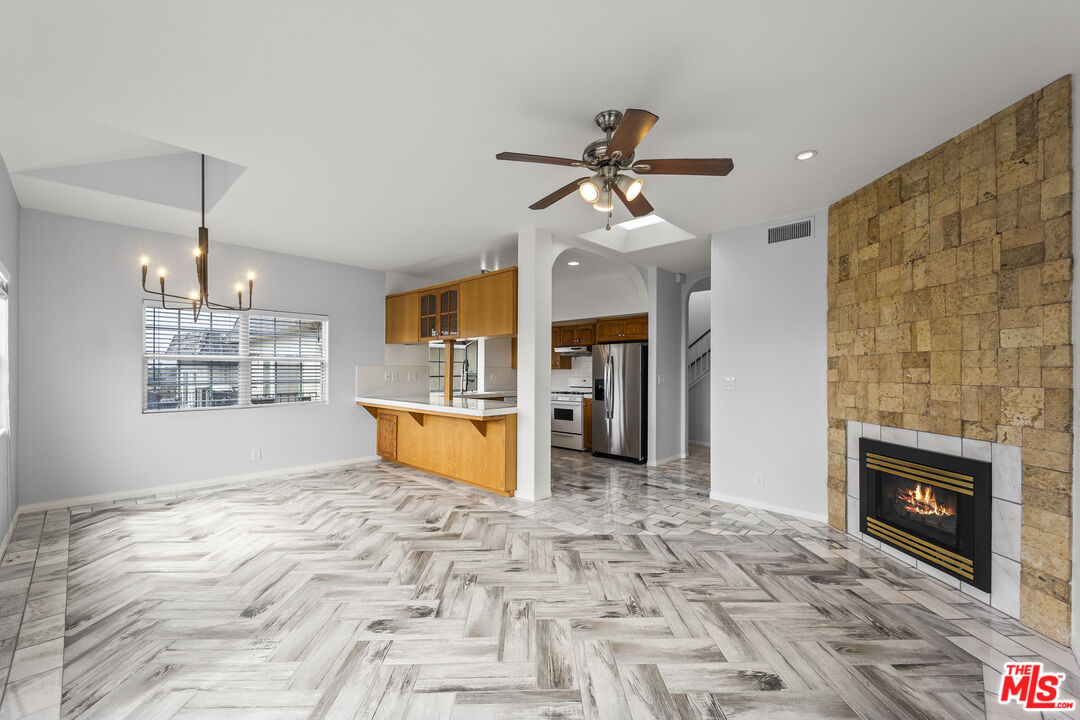 223 Loma Vista St Unit: C