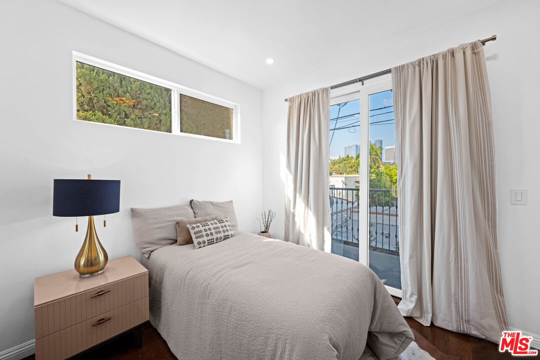 10623 W Olympic Blvd