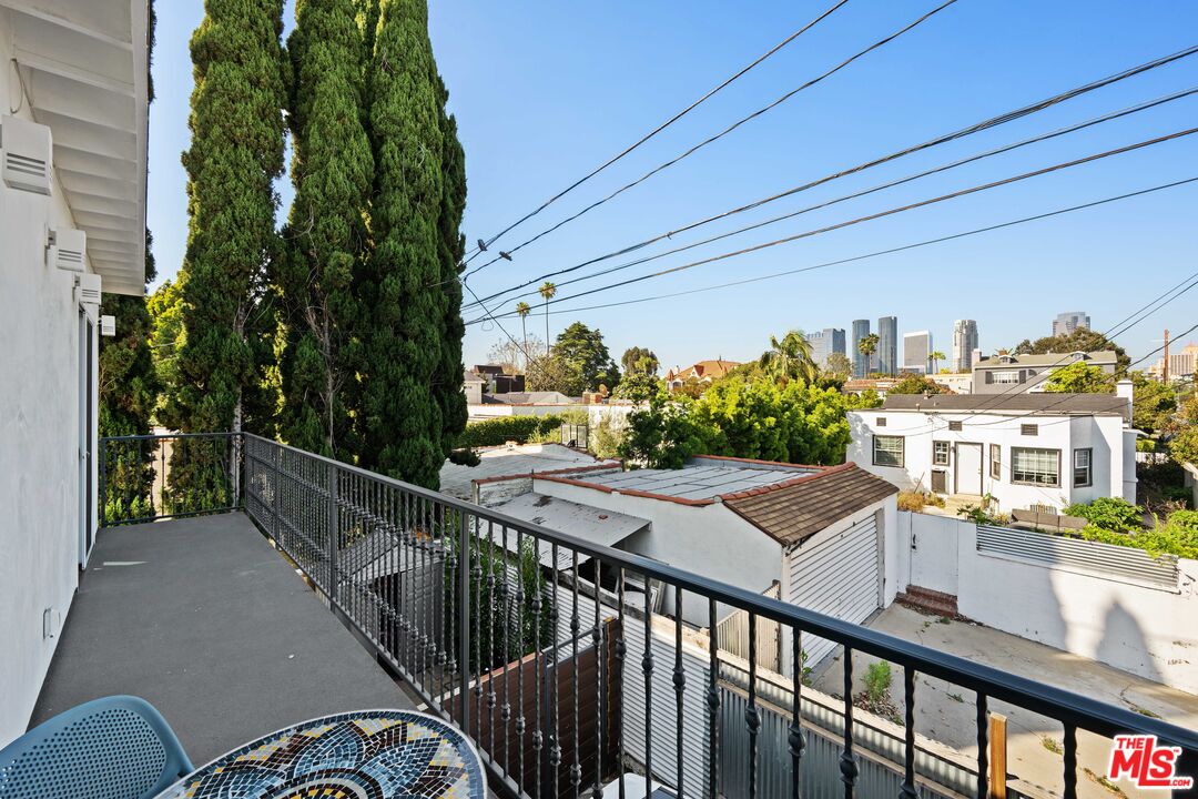 10623 W Olympic Blvd