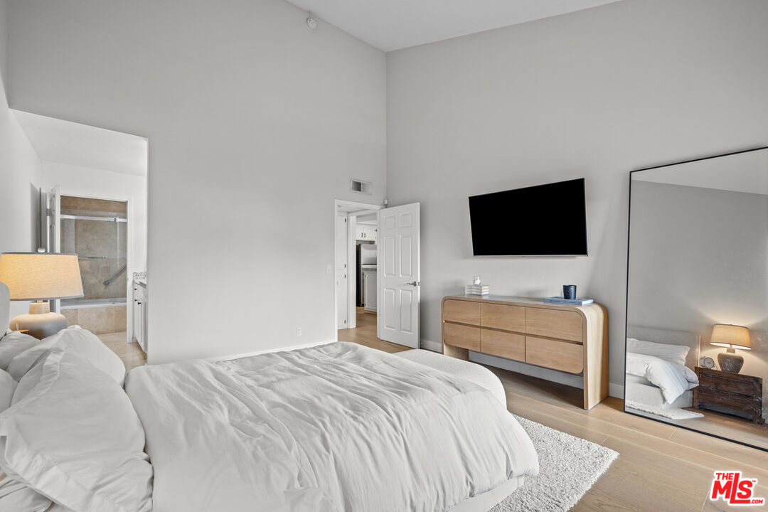 8601 Falmouth Ave Unit: 404