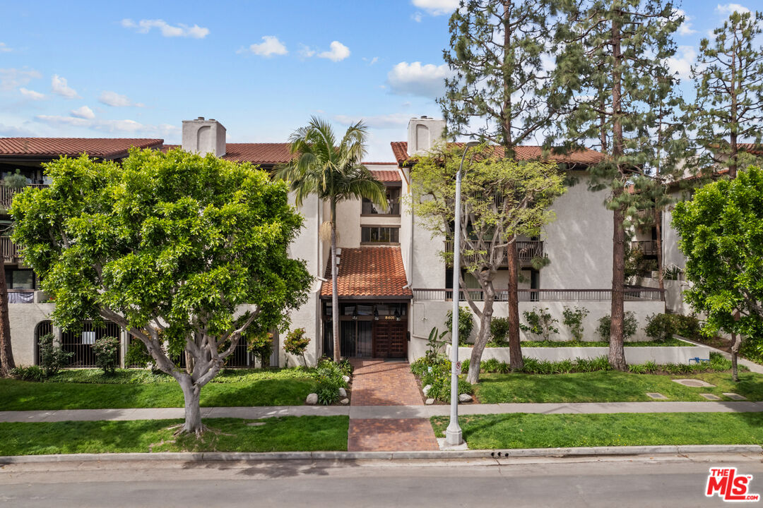 8601 Falmouth Ave Unit: 404
