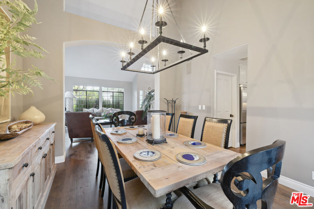 5565 Eagle Point Cir