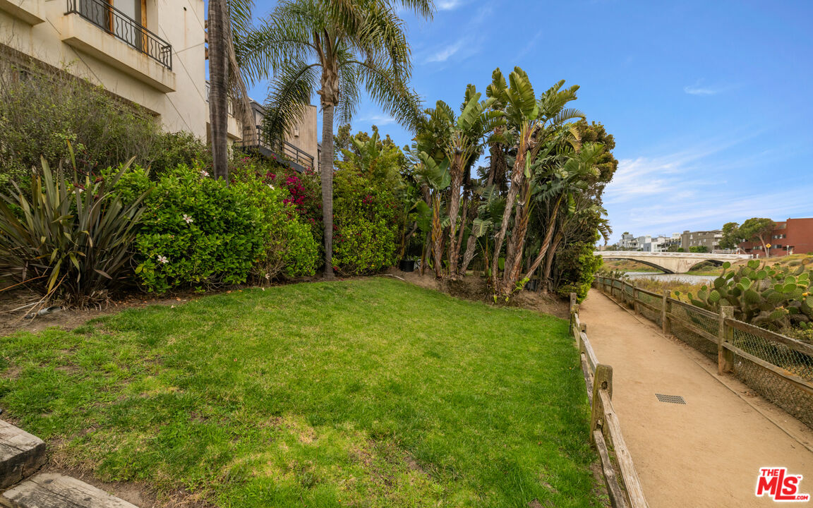 4115 Roma Ct