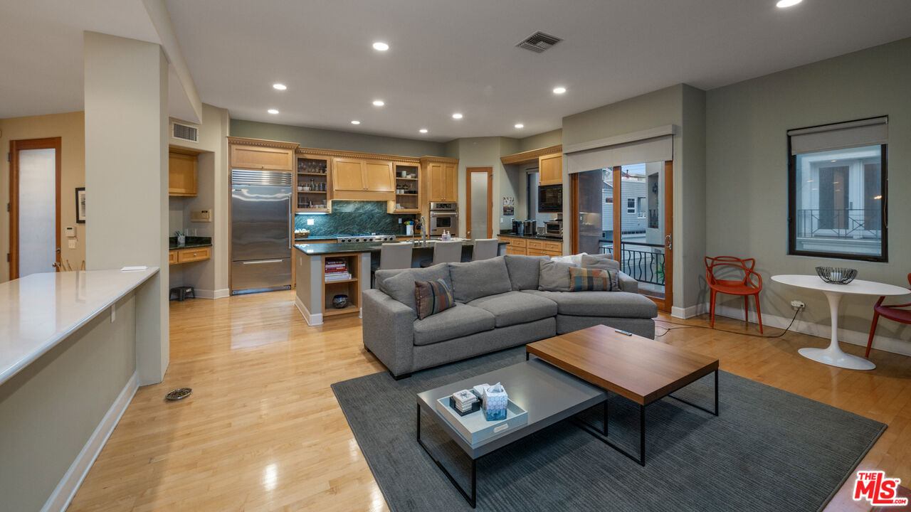 4115 Roma Ct