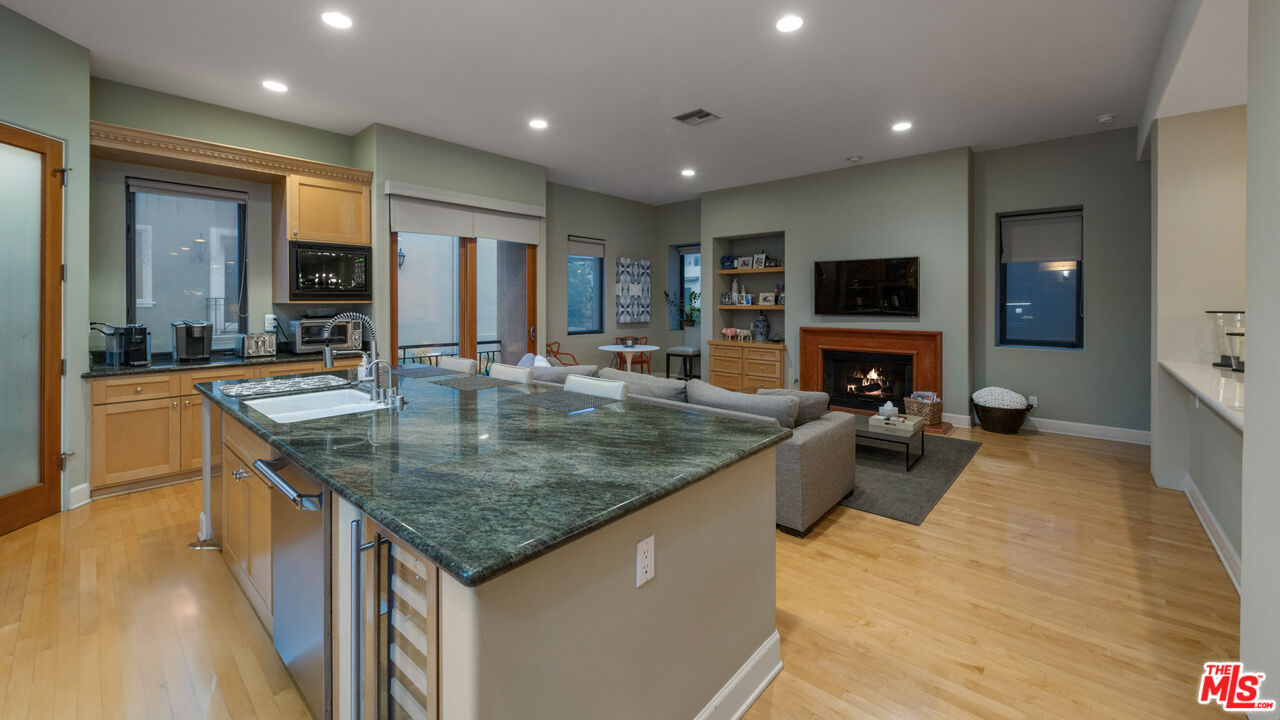 4115 Roma Ct