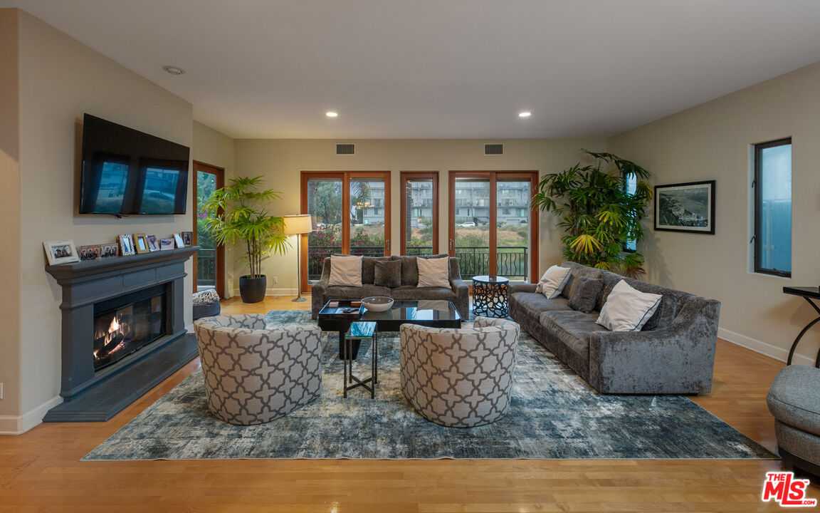 4115 Roma Ct