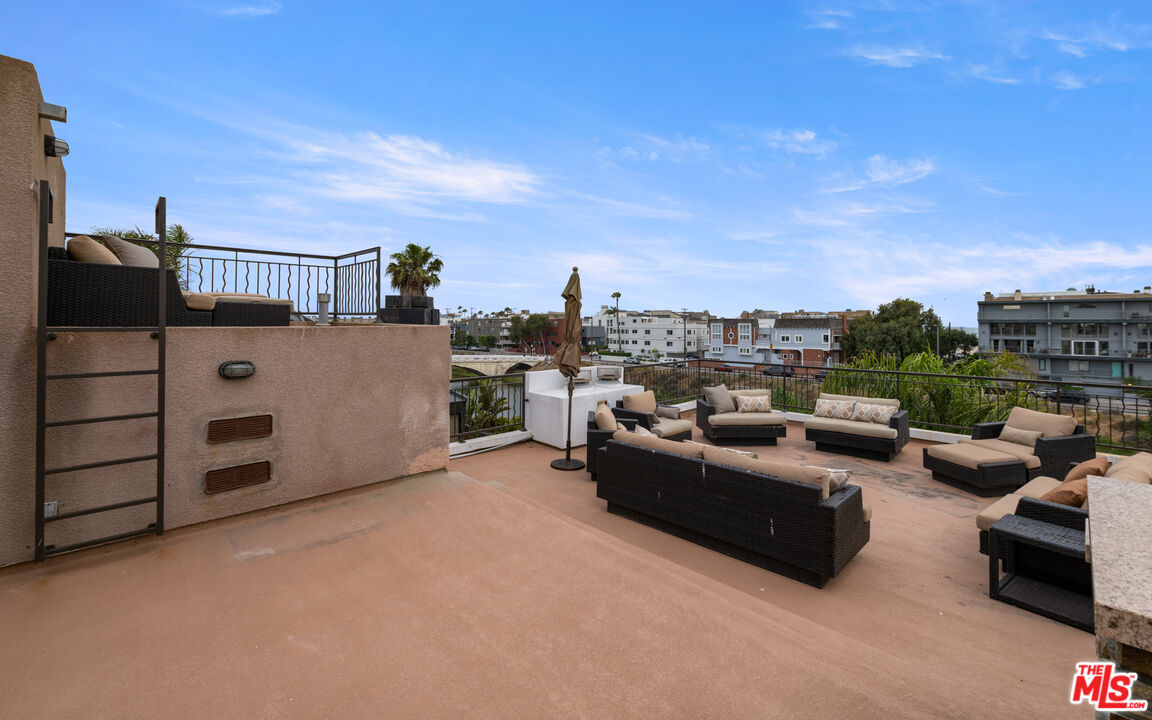 4115 Roma Ct