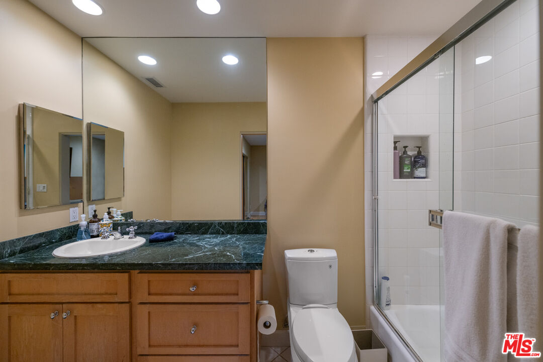 4115 Roma Ct