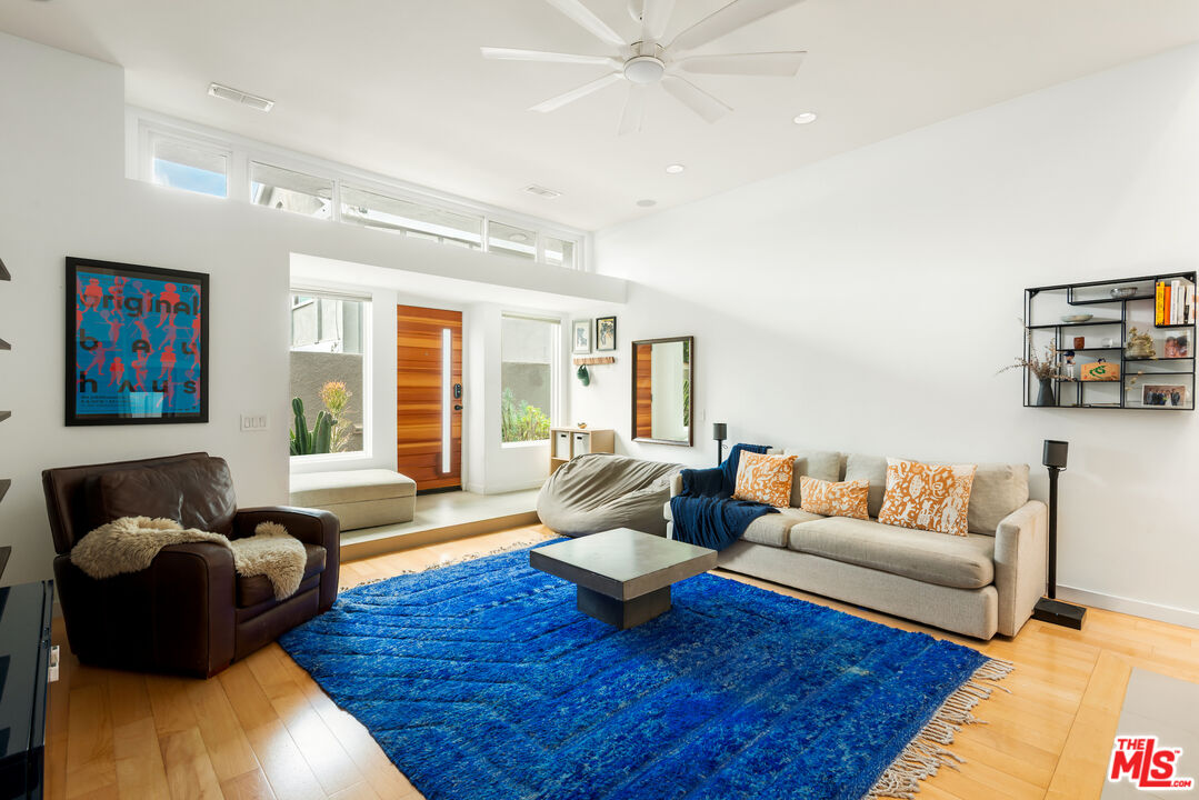 2408 34th St Unit: 5